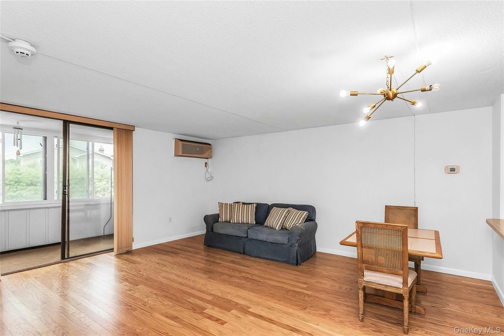 800 Willis Avenue 105, Albertson, NY 11507 — photo 4