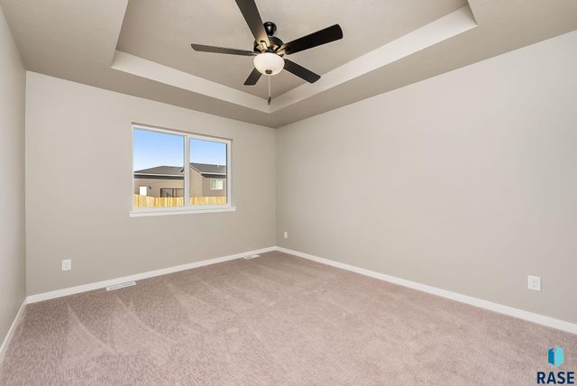 905 N Main St Street, Lennox, SD 57039