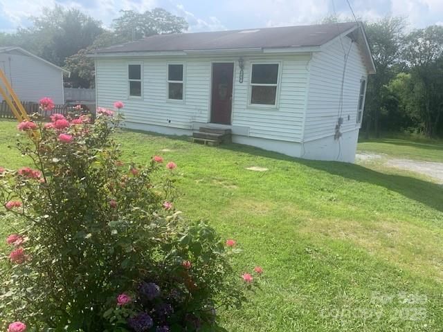 286 BERKELEY Road, Hendersonville, NC 28791