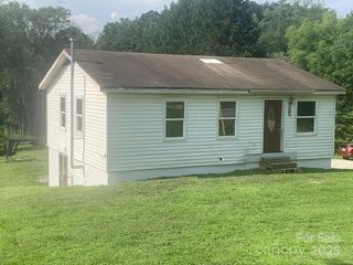 286 BERKELEY Road, Hendersonville, NC 28791