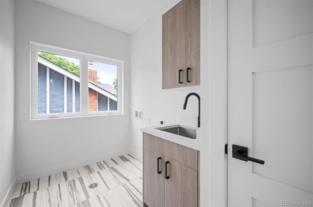 872 S Vine Street, Denver, CO 80209