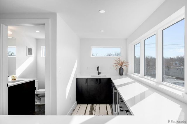 872 S Vine Street, Denver, CO 80209