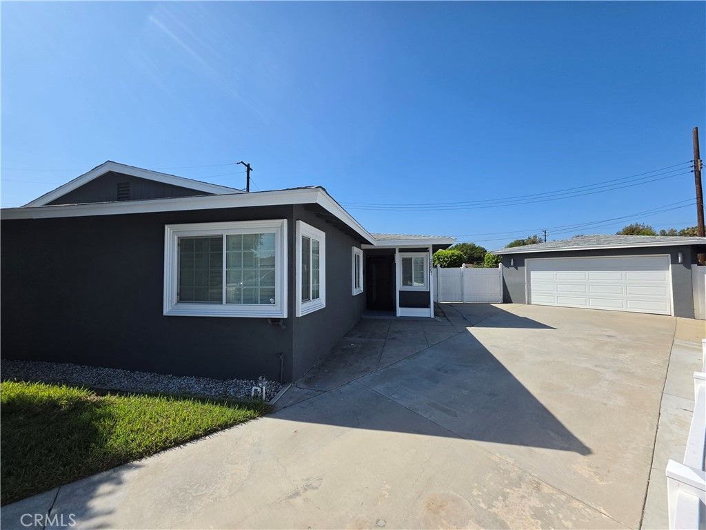 20807 Doble, Torrance, CA 90502 — exterior