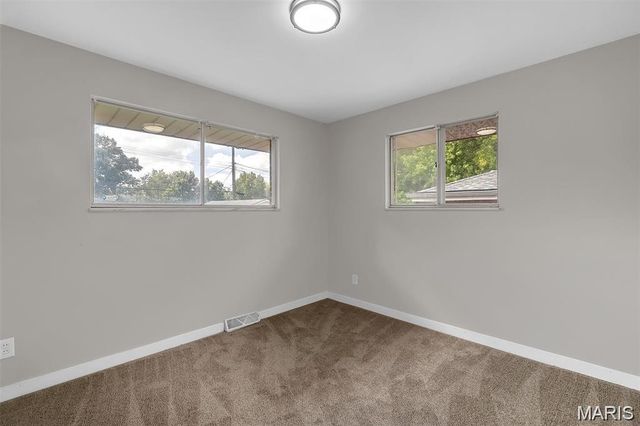 1136 Cove Lane, St Louis, MO 63138