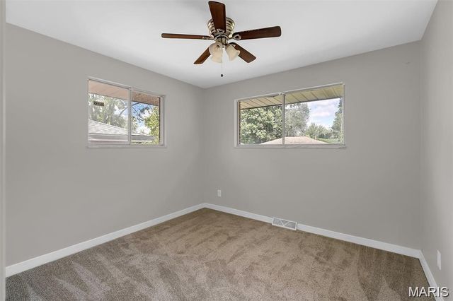 1136 Cove Lane, St Louis, MO 63138