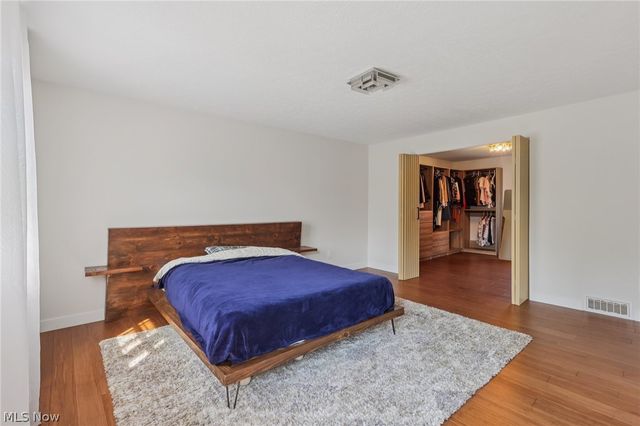 30320 Miles Road, Solon, OH 44139