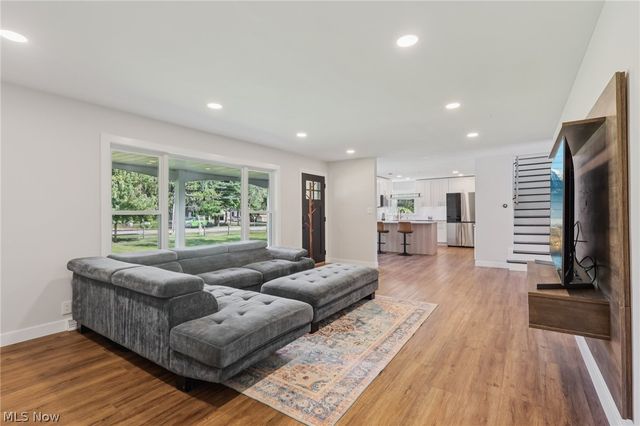 30320 Miles Road, Solon, OH 44139