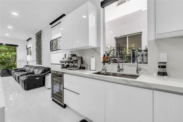 9730 NW 74th Terrace, Doral, FL 33178
