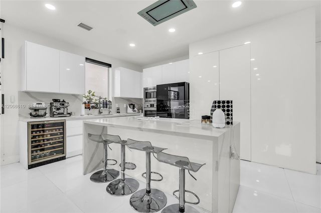 9730 NW 74th Terrace, Doral, FL 33178