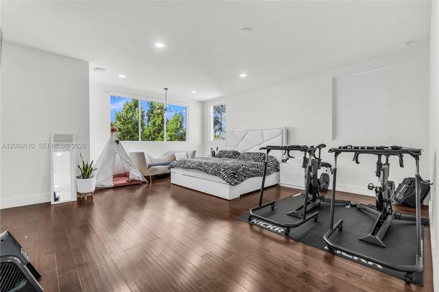 9730 NW 74th Terrace, Doral, FL 33178