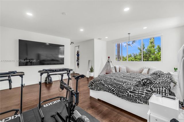 9730 NW 74th Terrace, Doral, FL 33178