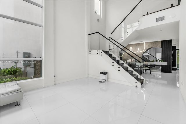 9730 NW 74th Terrace, Doral, FL 33178