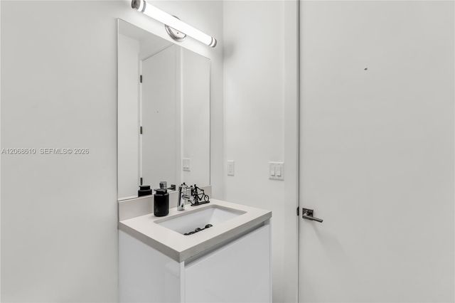 9730 NW 74th Terrace, Doral, FL 33178