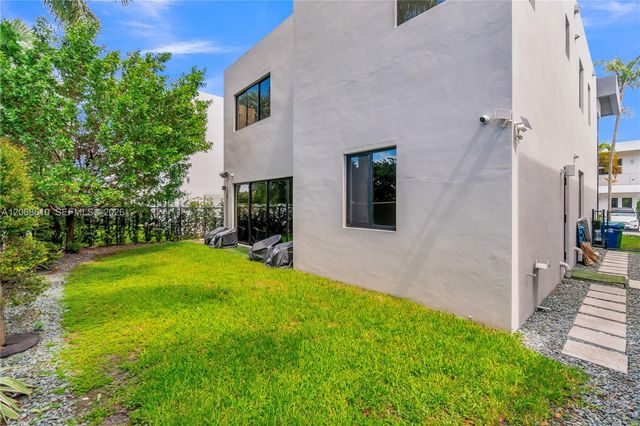 9730 NW 74th Terrace, Doral, FL 33178