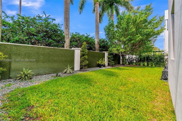 9730 NW 74th Terrace, Doral, FL 33178