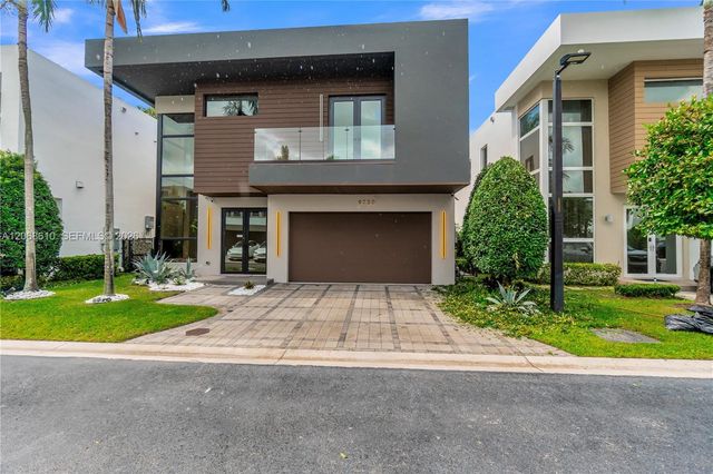 9730 NW 74th Terrace, Doral, FL 33178