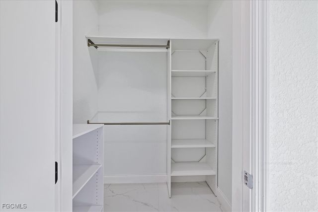 1310 NE 7th PL, Cape Coral, FL 33909