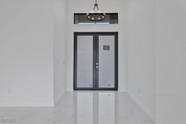 1310 NE 7th PL, Cape Coral, FL 33909