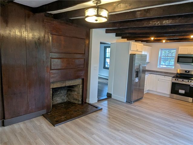 6 Cucumber Hill Road, Foster, RI 02825