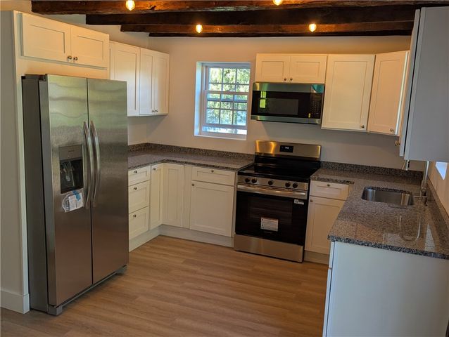 6 Cucumber Hill Road, Foster, RI 02825