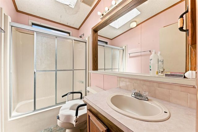 3215 WEKIVA ROAD, Tavares, FL 32778