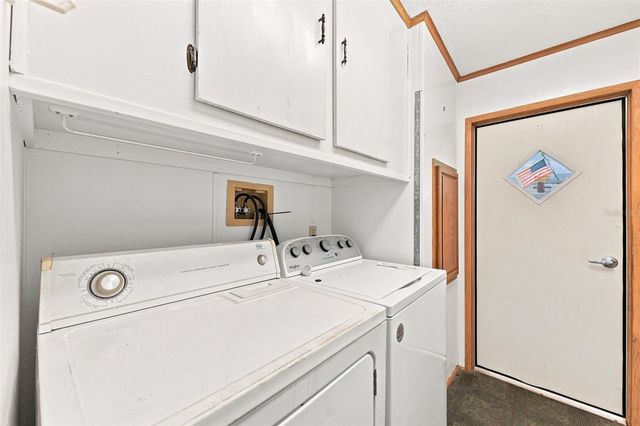 3215 WEKIVA ROAD, Tavares, FL 32778