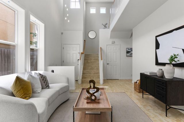 1986 Wayne Circle, San Jose, CA 95131