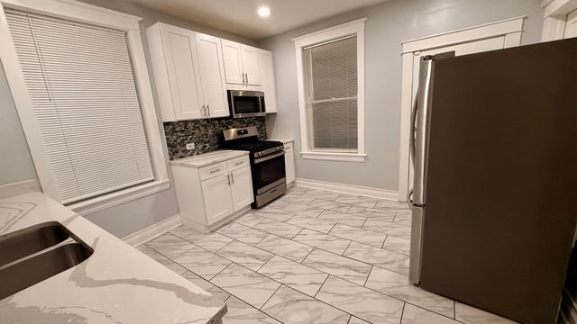 6938 S Green Street 1, Chicago, IL 60621