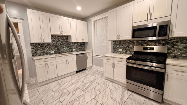 6938 S Green Street 1, Chicago, IL 60621