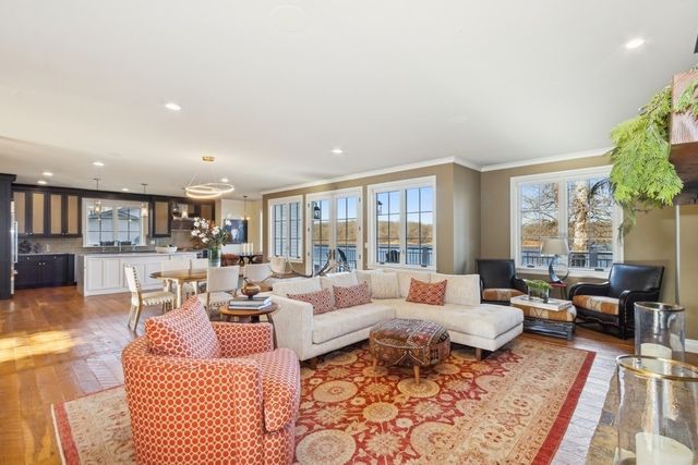 3770 Cottage Reserve Rd NE, Solon, IA 52333