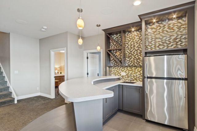 3770 Cottage Reserve Rd NE, Solon, IA 52333