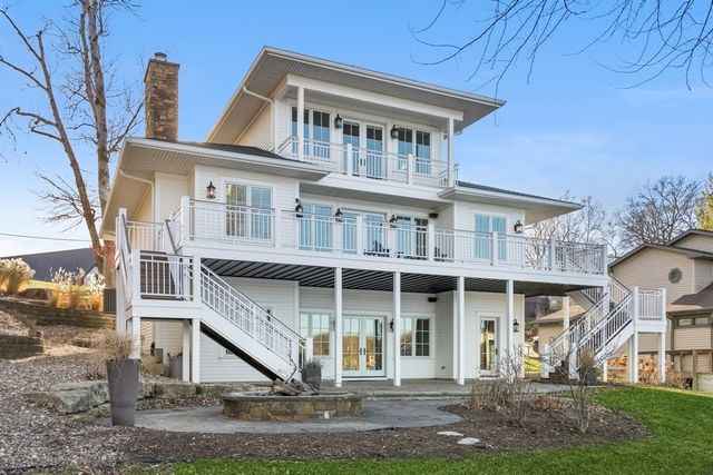 3770 Cottage Reserve Rd NE, Solon, IA 52333