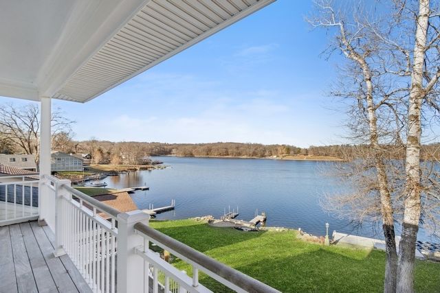 3770 Cottage Reserve Rd NE, Solon, IA 52333