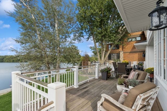 3770 Cottage Reserve Rd NE, Solon, IA 52333