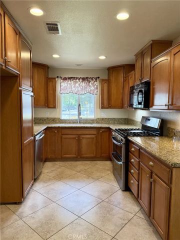 6074 Palm Avenue, Riverside, CA 92506