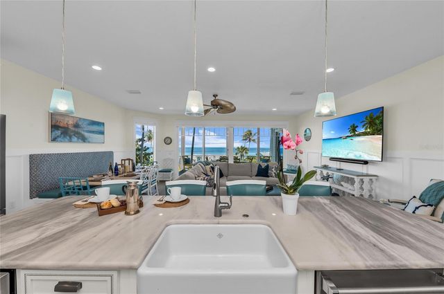 303 S BAY BOULEVARD, Anna Maria, FL 34216