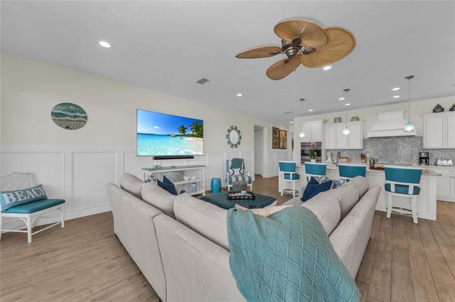 303 S BAY BOULEVARD, Anna Maria, FL 34216