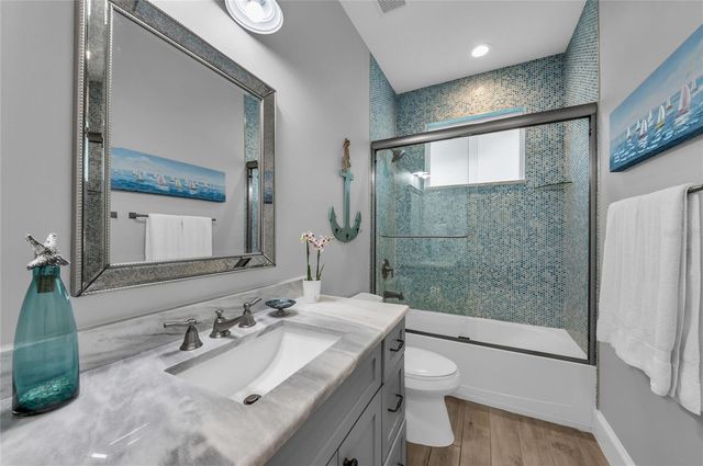 303 S BAY BOULEVARD, Anna Maria, FL 34216