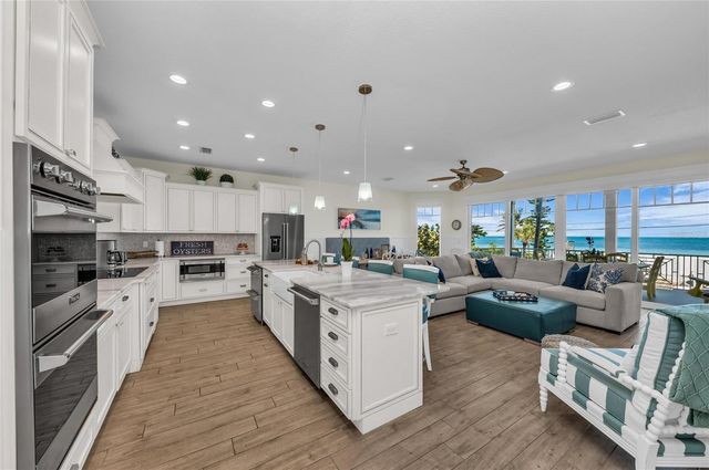 303 S BAY BOULEVARD, Anna Maria, FL 34216