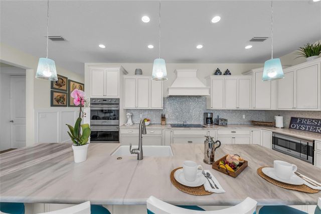 303 S BAY BOULEVARD, Anna Maria, FL 34216