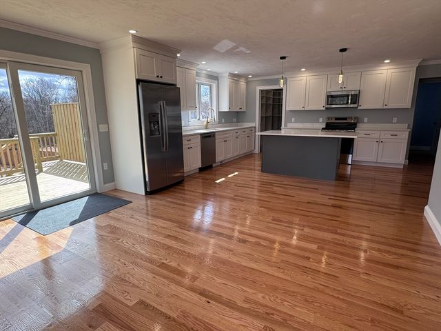 193 E Spring, Avon, MA 02322