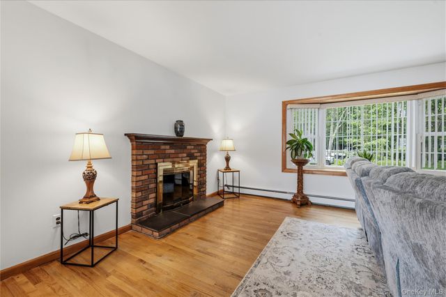 371 Hewlett Avenue, East Patchogue, NY 11772