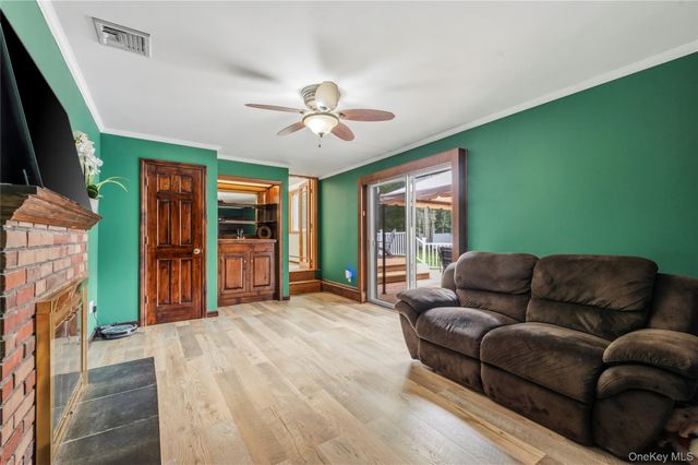 371 Hewlett Avenue, East Patchogue, NY 11772