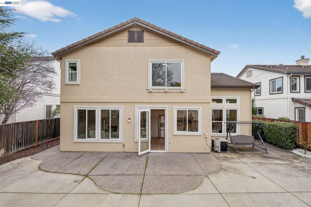 5071 Winterbrook Ave, Dublin, CA 94568