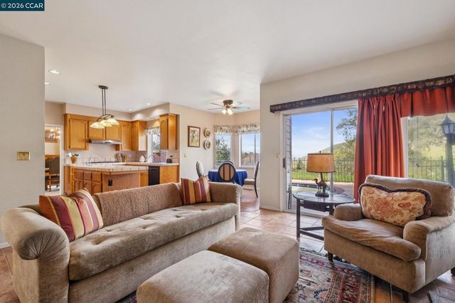 105 105 Crow Pl, Clayton, CA 94517