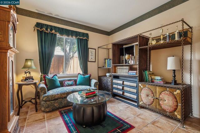 105 105 Crow Pl, Clayton, CA 94517