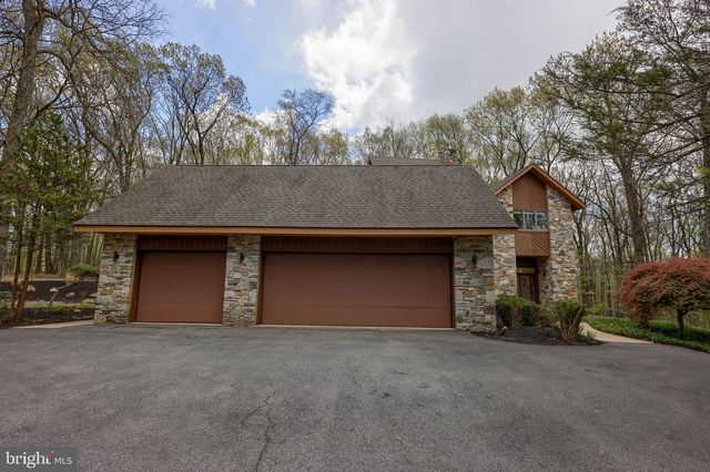 9 WYNDHAM HILL DR, Reading, PA 19606