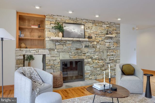 9 WYNDHAM HILL DR, Reading, PA 19606