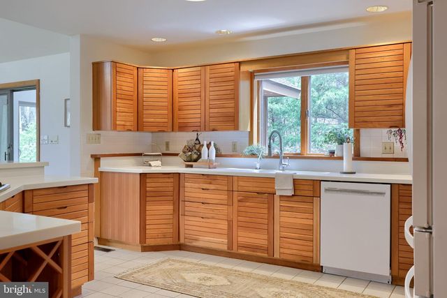 9 WYNDHAM HILL DR, Reading, PA 19606