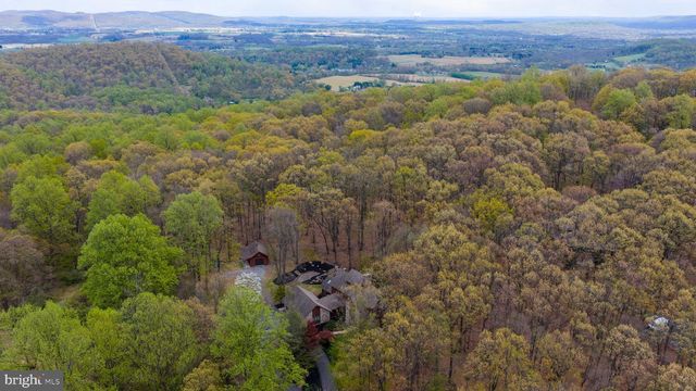 9 WYNDHAM HILL DR, Reading, PA 19606